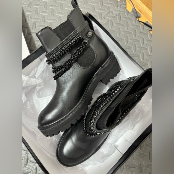 NEW Dune London Puzzel Leather Embellished Chain Ankle Boots Black - Picture 7 of 11